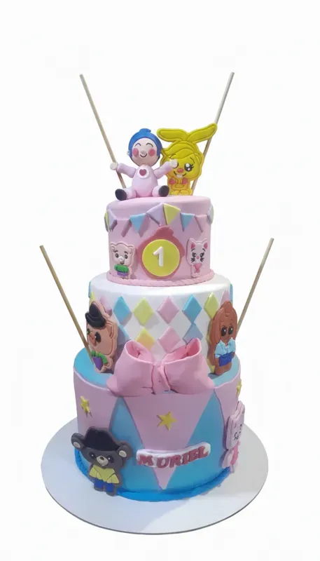 Torta de plim pina personalizada