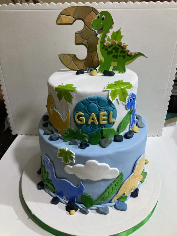 Torta 3 añitos personalizada